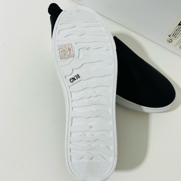 SHEIN ☀️Sz 7.5 Black W/White Trim Athletic Shoe / NIB - Picture 9 of 11